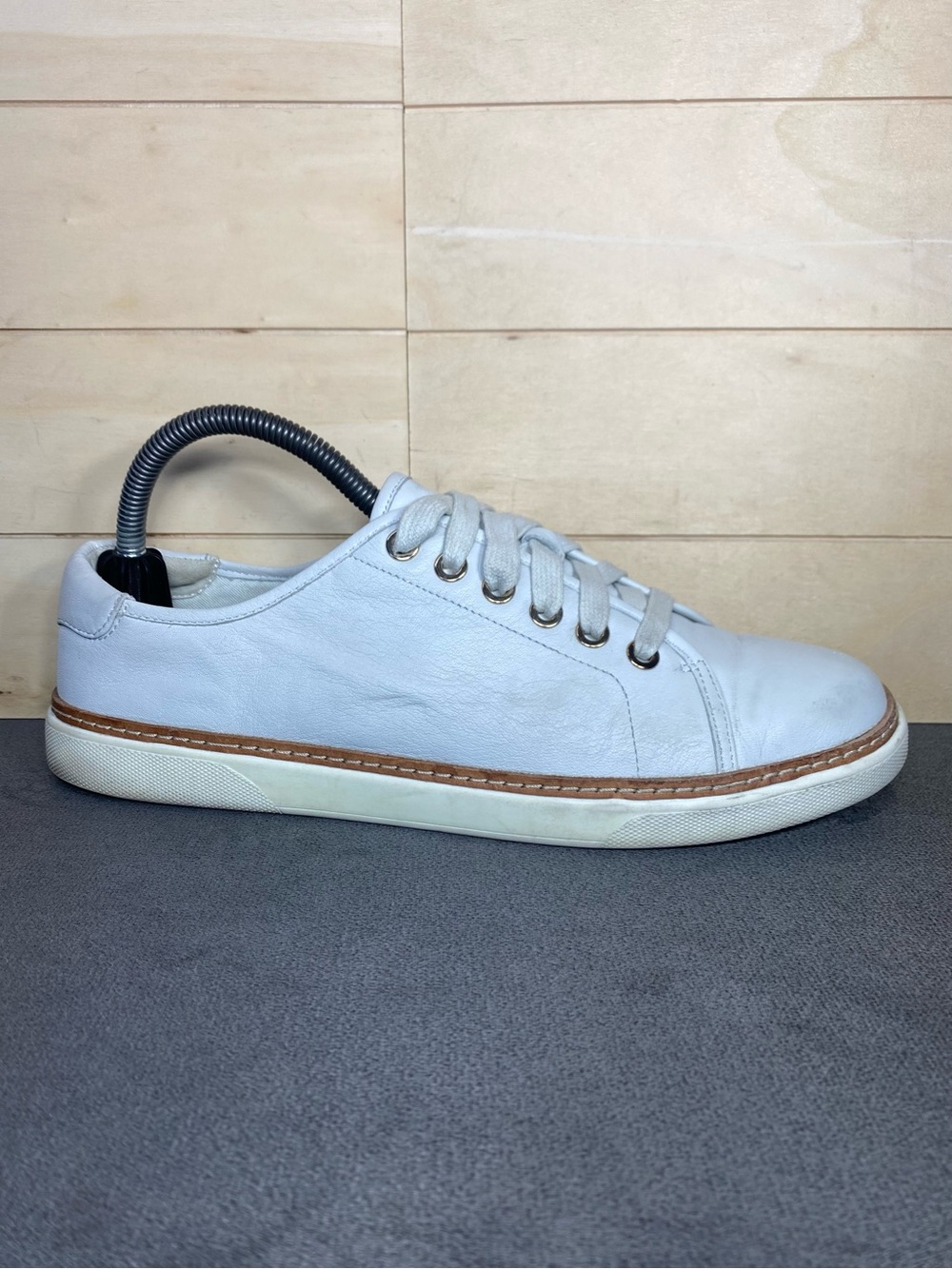 Vionic Leah White Leather Women's Size 8.5 Orthopedic Shoes Sneakers